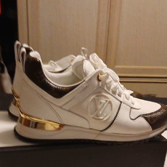 White and Brown Sneakers with Gold Accents - Picture 6 of 7